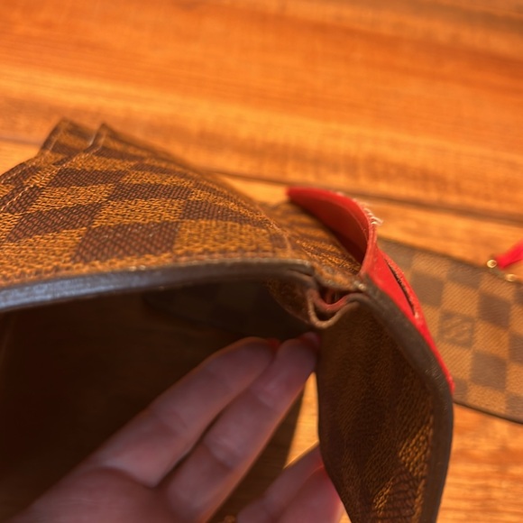 AUTHENTIC Louis Vuitton wallet - Picture 6 of 6